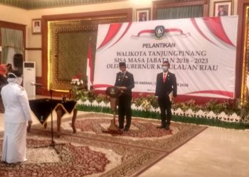 Pelantikan Walikota Tanjungpinang definitif, f : mael/detak.media