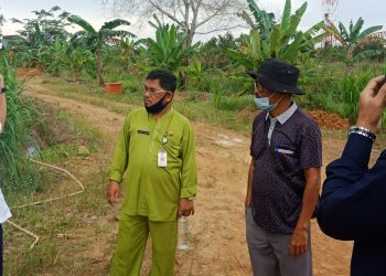BPN bersama Perwakilan Camat dan Lurah, beserta pemilik lahan pada saat turun kelokasi, f : Alam/detak.mesia