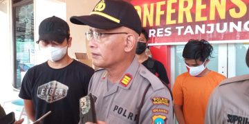 Kapolsek Tanjungpinang Timur, AKP Syafrudin saat melakukan Konfrensi Pers d Mapolsek, f : Mael/detak.media