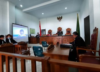 Suasana Sidang Terdakwa Kasus Pencabulan, H