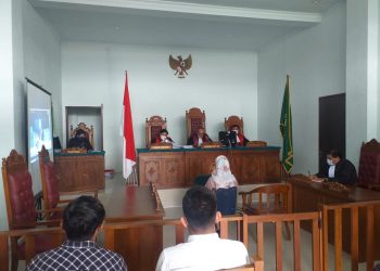 Suasana sidang vonis Anggota DPRD Tanjungpinang, Rini Pratiwi, f : Mael/detak.media