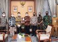 Gubernur Kepri bersama pimpinan FKPD saat bertemu dengan Menkes RI, f : ist