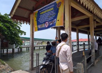 Suasana pintu masuk area Dermaga Pelantar Kuning Tanjungpinang, f : Mael/Detak.media