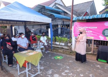 Walikota Tanjungpinang, Rahma saat memberikan sambutan dalam acara serah terima proyek pavimblok, f : ist