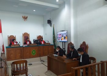 Suasana sidang vonis di PN Tanjungpinang, f : Mael/detak.media
