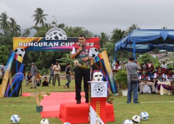Bupati Natuna, Wan Siswandi saat membuka turnamen Bunguran Cup, f : Zaki/Detak.media