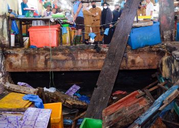 Walikota Tanjungpinang, Rahma saat meninjau pasar KUD, f : ist