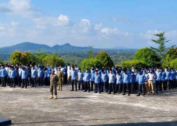 Peserta upacara diikuti oleh seluruh asiaten pemkab Natuna beserta gabungan dari OPD Natuna (foto : Ist/DM)
