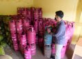 Tabung gas elpiji dari 3 Kg spai 12 Kg di salah satu Pangkalan di Tanjungpinang, f : mael/detak.media