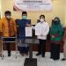 Ketua dan Anggota Bawaslu Kota Tanjung Muhamad Zaini, Maryamah, bersama Kepala Dinas Sosial Tanjungpinang Ahmad Nur Fatah, Anggota KPU Tanjungpinang Andri Yudi, Ketua FKKPD Jamaluddin, Ketua PPDI Ridwan, saat acara Sosialisasi Pengawasan Partisipatif dan Penandatangan MOU Peduli Kaum Difabel, foto : ist