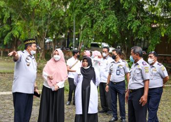 Walikota Tanjungpinang, Rahma saat berada di lokasi sentra IKM, foto : ist