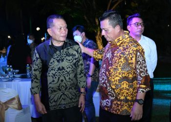 Gubernur Kepri, Ansar Ahmad bersama Kadis Pariwisata, Buralimar, foto : ist