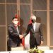 Menko Bidang Kemaritiman dan Investasi Luhut Binsar Panjaitan (kiri) bersama Menteri Koordinator Keamanan Nasional Singapura Teo Chee Hean (kanan) di Singapura, Senin (21/3/2022). ANTARA/HO-KBRI Singapura