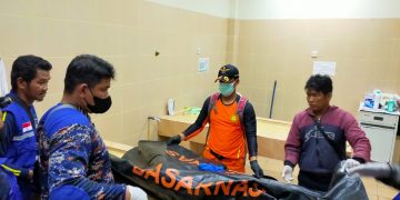 Korban saat dievakuasi ke RSUD Raja Ahmad Tabib Tanjungpinang, f : ist