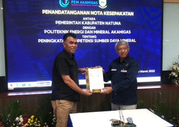 Bupati Natuna seusai MoU dengan SKK Migas, foto : Zaki/ist