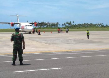 Personel Lanud RSA saat melakukan pengamanan di Bandara (f : ist).