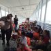 Ratusan PMI saat sampai di Pelabuhan Sri Bintan Pura Tanjungpinang, foto : Mael/detak.media