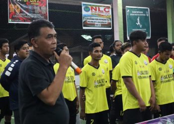 Bupati Natuna, saat membuka turnamen futsal PRMI (f : ist)
