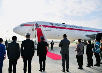 Presiden Jokowi dan Ibu Iriana bertolak ke Washington DC, Selasa (10/05/2022), dari Bandara Soekarno-Hatta, Tangerang, Banten. (Foto: BPMI Setpres/Muchlis Jr)