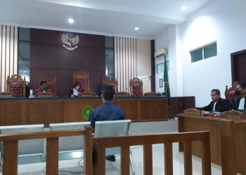 Suasana sidang dakwaan di PN Tanjungpinang, foto : mael/detak.media