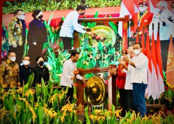 Presiden Jokowi membuka Kongres Nasional XXXII dan Sidang Majelis Permusyawaratan Anggota XXXI PMKRI, di Samarinda Convention Hall, Kota Samarinda, Kaltim, Rabu (22/06/2022). (Foto: BPMI Setpres/Laily Rachev)