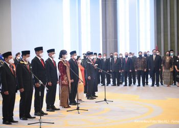 Pelantikan DK OJK 2022-2027, foto : ist