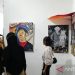 engunjung menyaksikan karya mural perupa dari Kelompok Akar Kuas Magelang dalam pameran bertajuk "Jiwa yang Tersembunyi" di Gedung Lokabudaya Soekimin Adiwiratmoko Kota Magelang, Jumat (1/7/2022) malam. (ANTARA/Hari Atmoko)