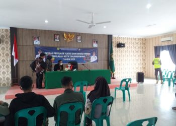 F : Para Pelaku saat Membayar Denda yang Telah Ditetapkan Hakim Tunggal, foto : Mael/Detak.media