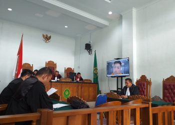 Suasan Sidang Dakwaan Terdakwa Leo Ricky di PN Tanjungpinang, Rabu (3/8/2022), foto : Mael/detak.media