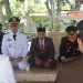 Ketua DPRD Kota Blitar dr. Syahrul (berdasi merah) saat berziarah ke makam Ir. Soekarno, foto : Dani ES/detak.media