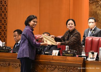 Ketua DPR Puan Maharani dan Menkeu Sri Mulyani pada Rapat Paripurna DPR RI ke-4 Masa Persidangan I Tahun Sidang 2022-2023, Selasa (06/09/2022) (Foto : Humas Kemenkeu)