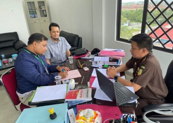 Tersangka, Hadi Chandra saat Menjalani Pemeriksaan di Kejati Kepri, foto : ist