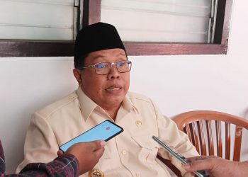 Walikota Blitar saat sedang di wawancarai, perihal uji coba e-parkir, foto : Dani ES/detak.media