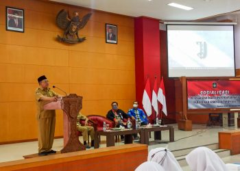 Walikota Blitar saat sosialisasikan Pemilu untuk kaum milenial, foto : Dani ES/detak.media