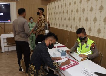 Peserta Pendaftaran Tamtama saat Mendaftar Di Mapolresta Tanjungpinang, foto : ist
