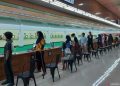 Deretan peserta membidik sasaran dalam Kejuaraan Menembak Tingkat Nasional Haornas 2022 yang menjadi kualifikasi pertama PON XXI/2024 di Aceh-Sumatra Utara di Lapangan Tembak Senayan, Jakarta, Senin (26/9/2022). (ANTARA/Muhammad Ramdan)