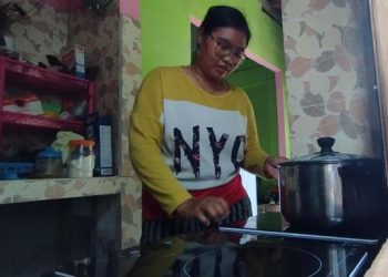 PT PLN (Persero) membatalkan program pengalihan kompor LPG 3 kg ke kompor listrik. (CNN Indonesia/Rosyid).