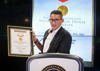 Sandiaga Salahuddin Uno berhasil meraih penghargaan MURI (Museum Rekor Dunia Indonesia) sebagai menteri dengan kunjungan kerja ke desa unggulan terbanyak, foto : ist