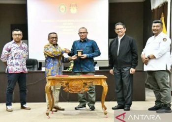 KPU RI gandeng UHO Kendari sukseskan Pemilu 2024 di Kendari, Jumat (21-10-2022). ANTARA/Harianto.