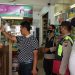Kasatnarkoba Polresta Tanjungpinang, AKP Efendi saat Mendatangi Apotek dan Swalayan yang ada di Tanjungpinang, foto : ist