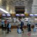 Arsip - Sejumlah calon jamaah umrah berjalan di Terminal 3 Bandara Internasional Soekarno-Hatta, Tangerang, Banten, Sabtu (8/1/2022). (ANTARA FOTO/FAUZAN)