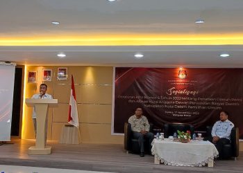 Ketua KPU Natuna Junaedi Abdillah saat sambutan (foto : Zaki/DM)