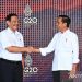 Presiden Joko Widodo (kanan) berjabat tangan dengan Menteri Koordinator Bidang Kemaritiman dan Investasi Luhut Binsar Pandjaitan saat meninjau sejumlah tempat yang akan dijadikan lokasi penyelenggaraan KTT G20 di Provinsi Bali pada Selasa, (8/11/2022). ANTARA/HO-Biro Pers Sekretariat Presiden-Muchlis Jr/pri.