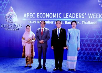 Presiden dan Ibu Iriana Jokowi menghadiri jamuan makan malam para pemimpin APEC, Kamis (17/11/2022), di Bangkok, Thailand. (Foto: BPMI Setpres/Rusman)
