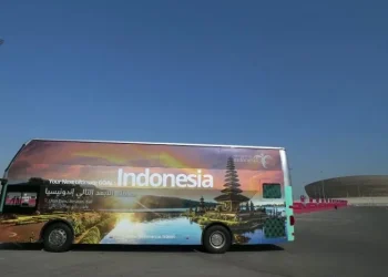 alah satu bus yang mengampayekan destinasi wisata di Indonesia, Doha, Qatar, Jumat (1/12/22). ANTARA/HO-Kemenparekraf