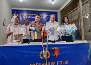 Bareskrim Polri menggelar konfrensi pers terkait kasus gagal ginjal akut di Cilincing, Jakarta Utara, Senin (30/1/2023) (Foto: Ryan Suryadi/RRI)