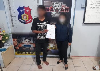 Pelaku AK (18) dan Korban WA (22) saat Berdamai di Mapolsek Tanjungpinang Timur, foto: ist