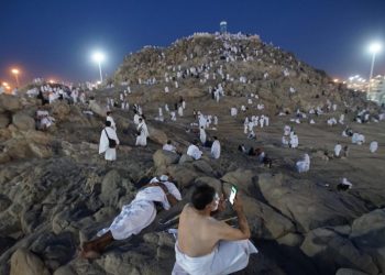 Jemaah haji di daerah Jabal Rahmah, Arafah, foto: kemenag.go.id