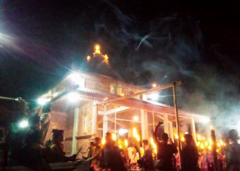 Anak-anak dan pemuda Desa Modangan saat berkeliling lingkungan Desa dengan membawa obor, foto: Dani ES/detak.media