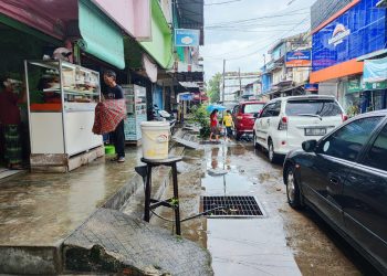 Kondisi Jalan Bintan usai Alami Banjir pada Jum'at (28/4/2023), foto: Mael/detak.media